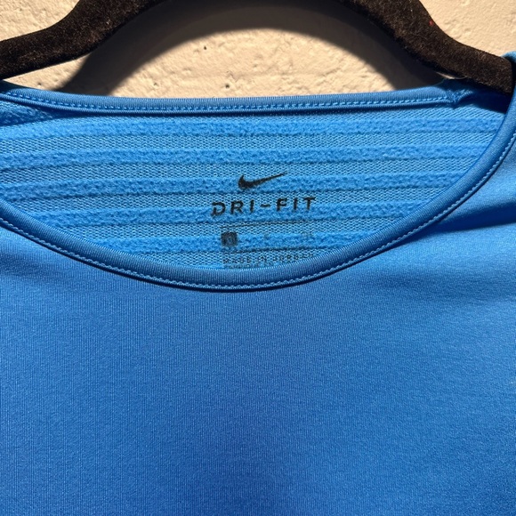 Nike Dri-FIT Women’s Bright Blue Fitted Thermal Long Sleeve Small - Picture 2 of 11